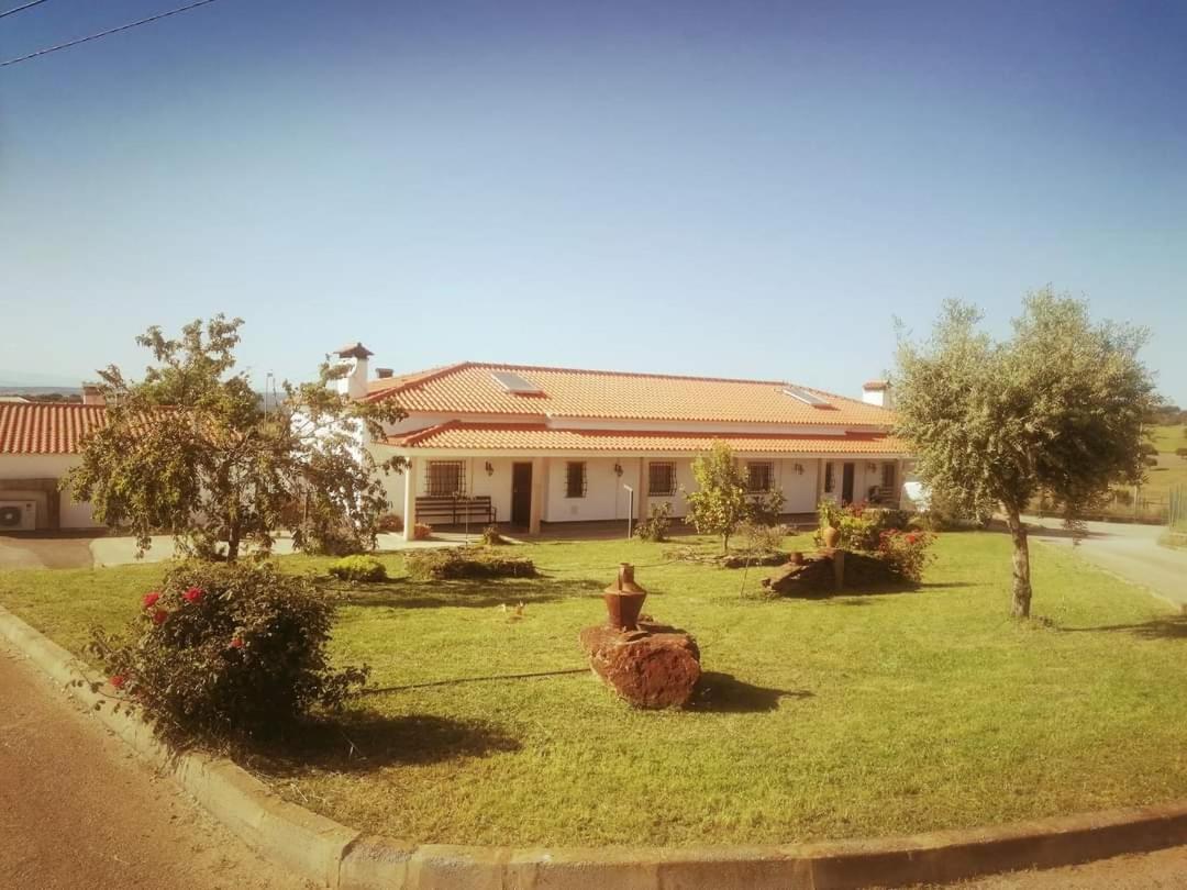 Moradia Gemea 2 Em Herdade Santa Marta Zebreira